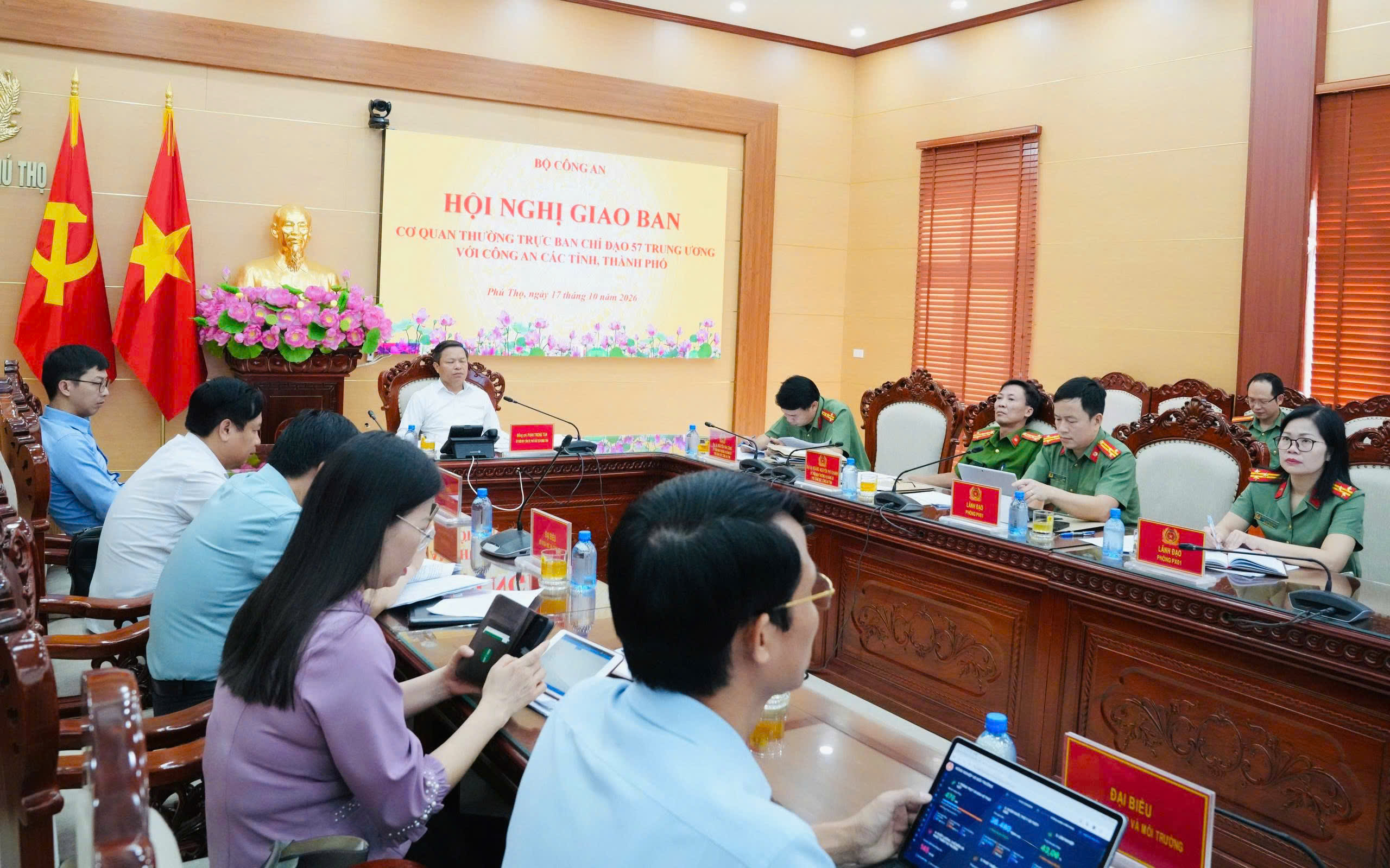 Tin nổi bật